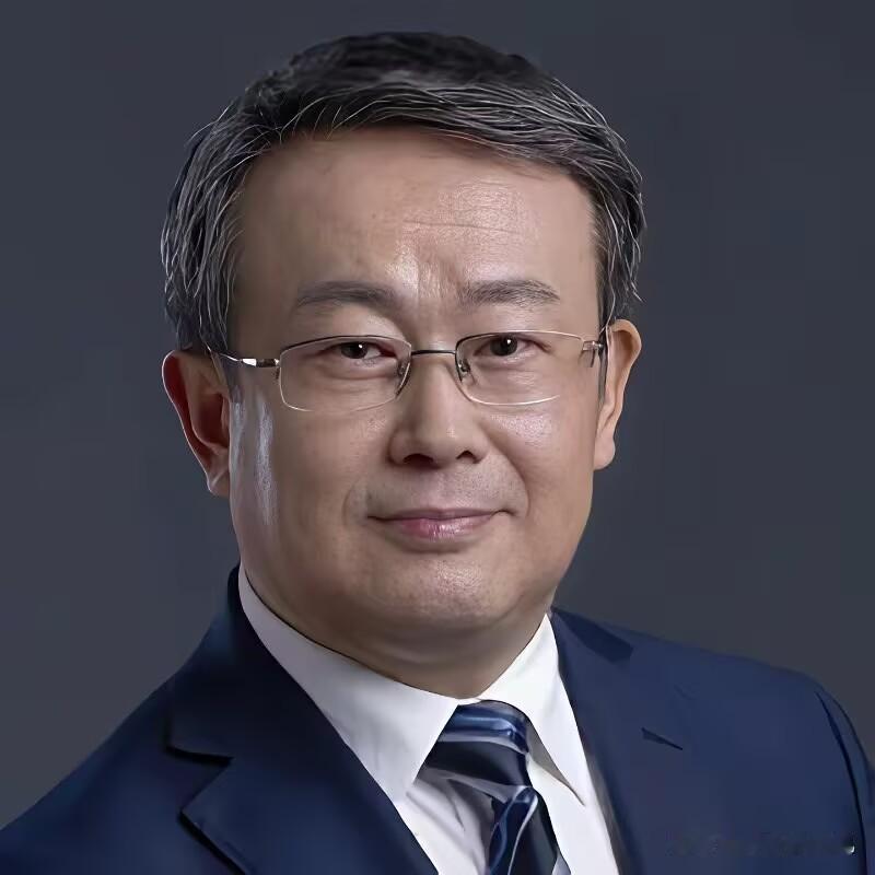 项立刚8月1日一早发文直言不讳：“少让凯文·凯利这种人到中国来坑蒙拐骗！”

凯