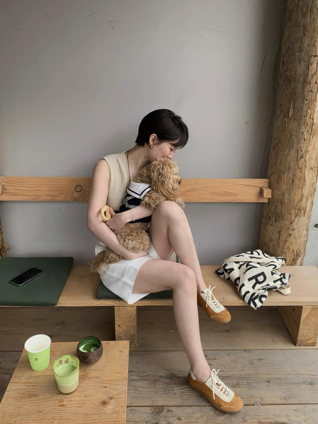 简单的一身，短发也挺省事