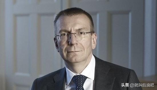 拉脱维亚总统埃德加斯·林克维奇斯表示，为强化本国边境地区的防御能力，决定拆除多条