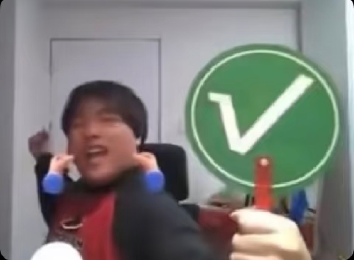 微博之夜微博年度能量人物喜欢一起努力一起干一件事的感觉。没比赛的日子，好好安利樊