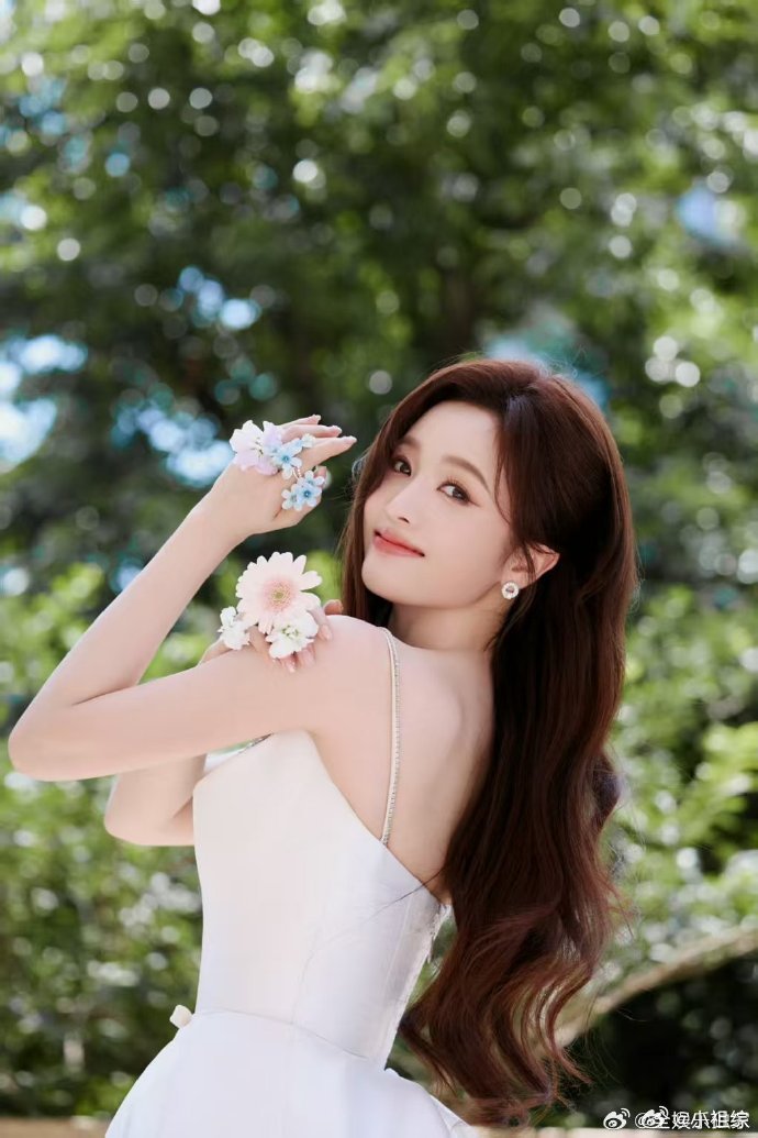 吴宣仪翟潇闻眼里只有对赢游戏的渴望翟潇闻背吴宣仪眼里都是活 你好星期六 近距离搭