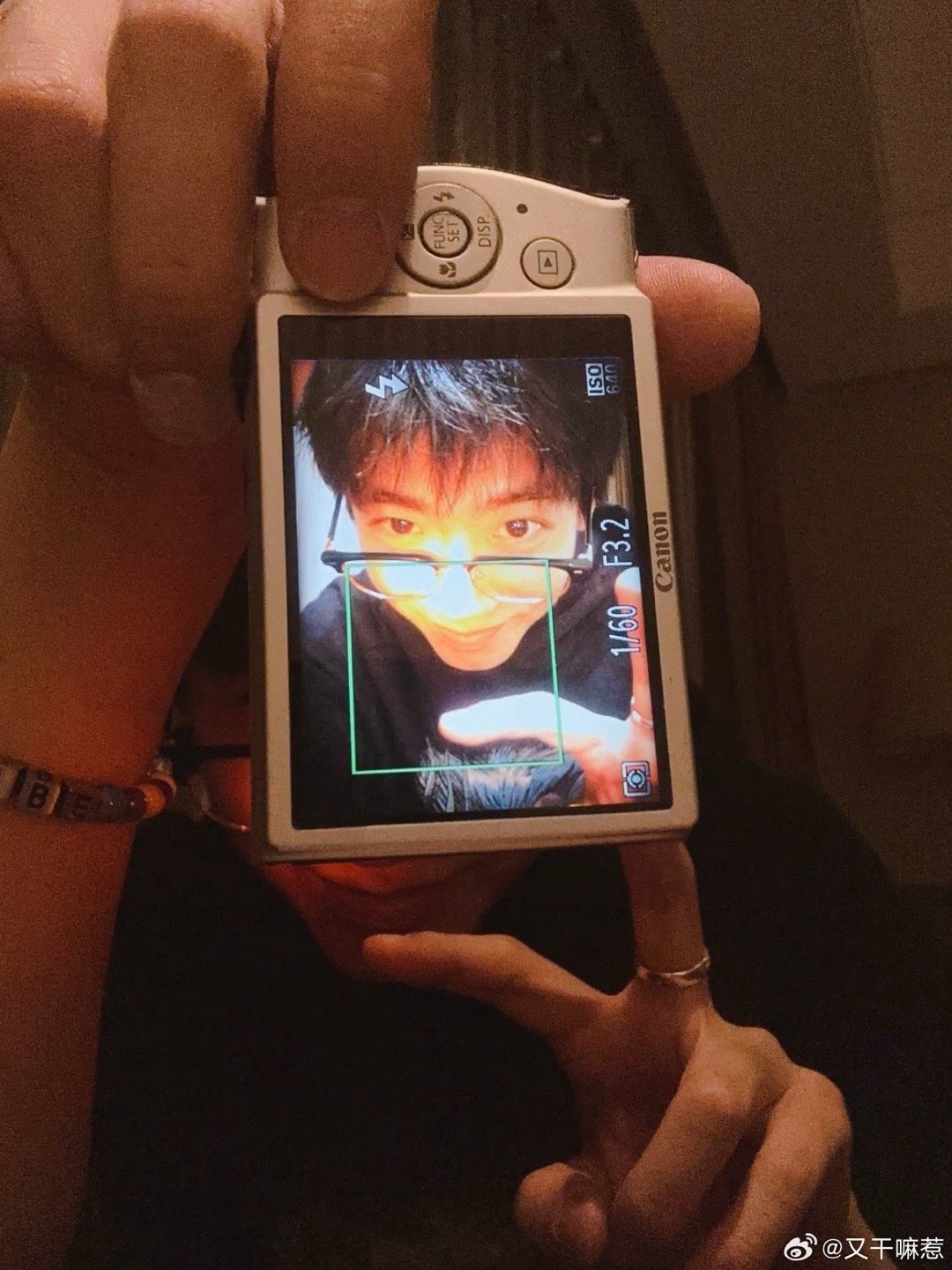 李卿硬汉时期逐玉 考古发现他早期硬汉照，确实没想到。以前走硬汉路线，现在演公孙鄞