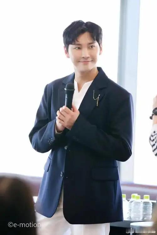 2026年4月21日，前FTISLAND成员宋承炫在个人社交平台晒出宝宝黑白B超