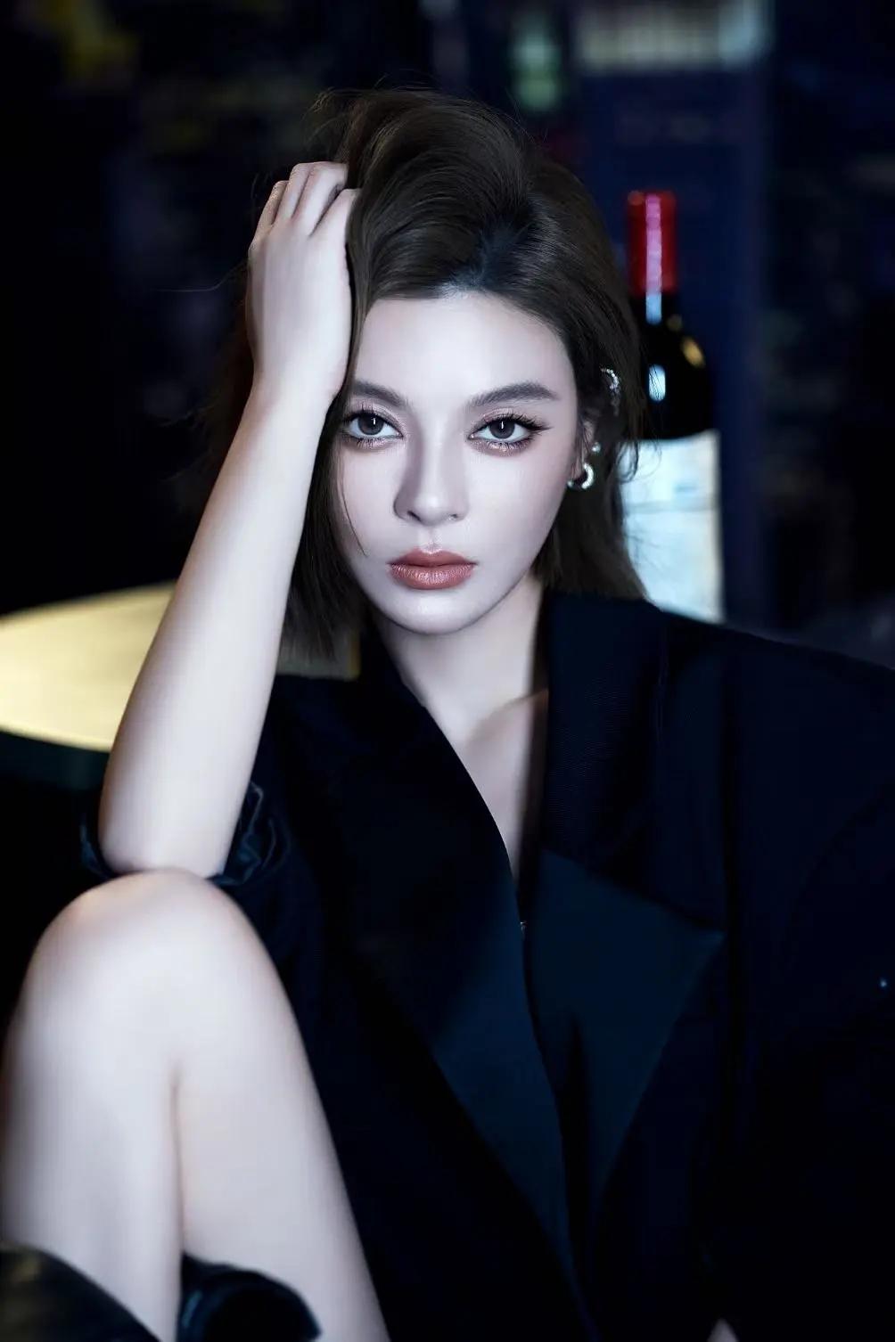 又美又飒的西装电影感大片