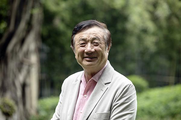 我有种预感，华为不会倒在芯片上，而且会靠“韬定律”翻盘。
不是因为这名听着高级，