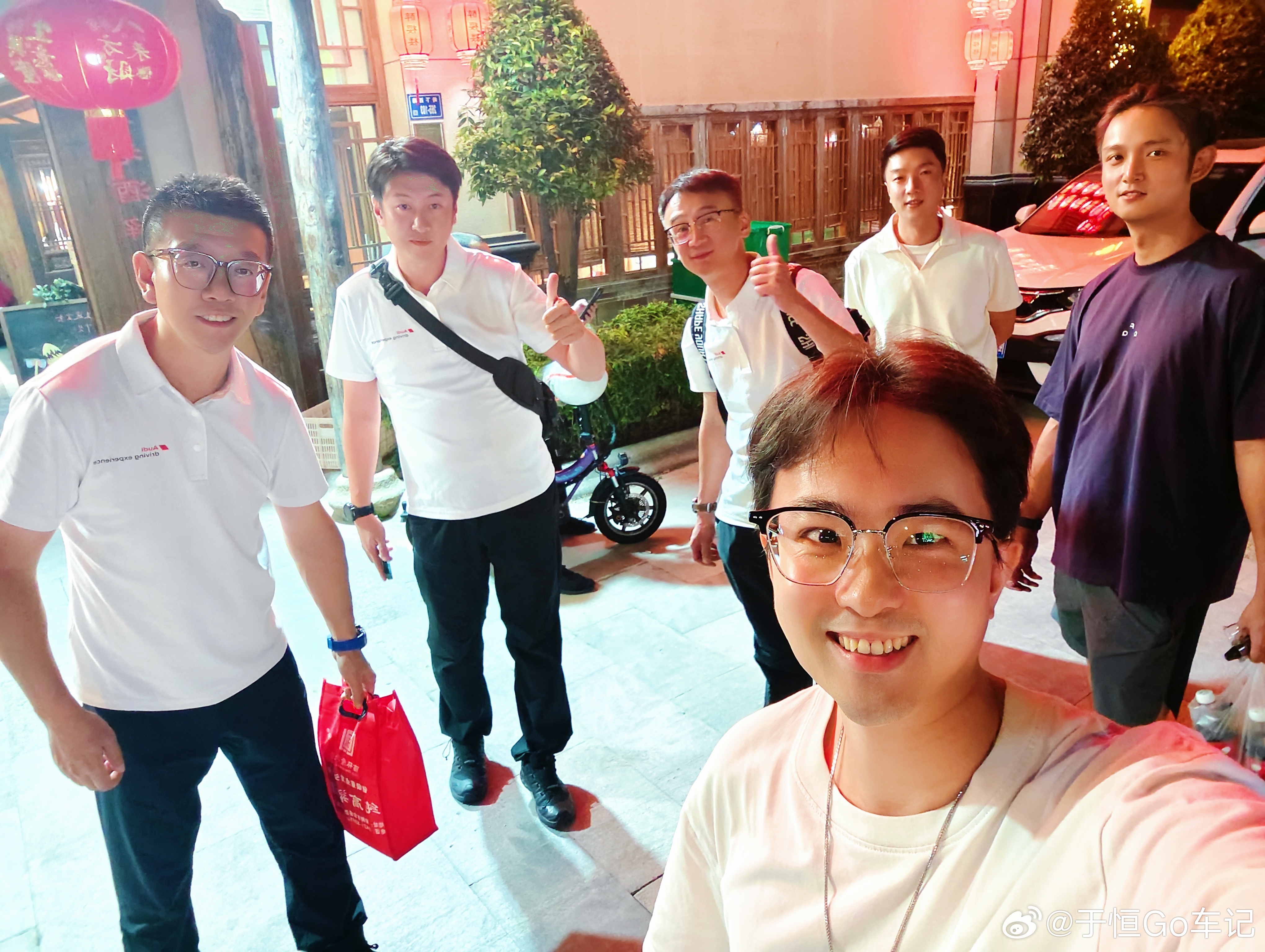 跟一群试驾教练聚餐，现在活动接的少了，大家聚在一起时间也越来越少… ​​​