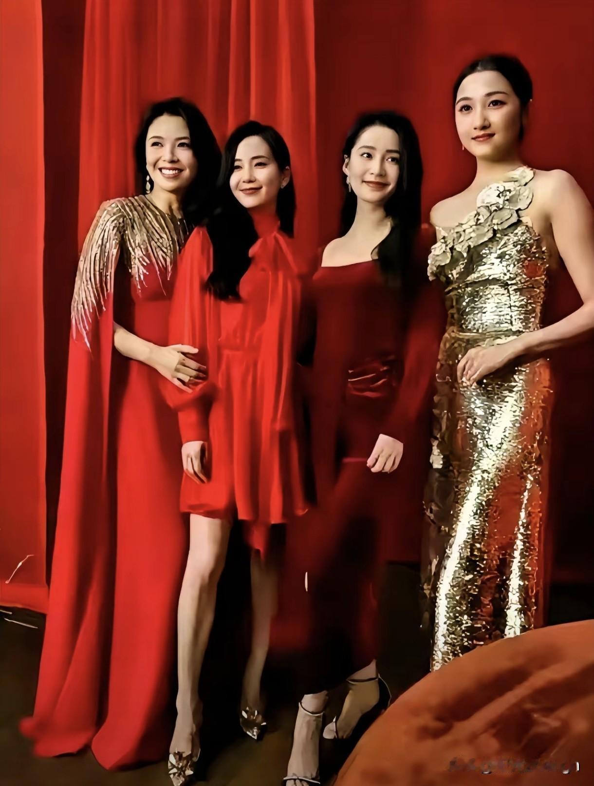 刘涛、刘诗诗、李沁、关晓彤这四位大美女凑一块拍照，要说最养眼的还得是李沁，年轻又