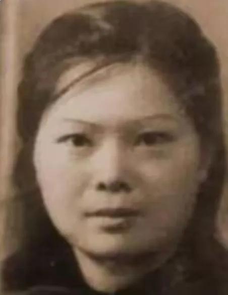 1942年，63岁的陈独秀病逝。临终前，他对34岁的妻子说：“我死后，你可自主改