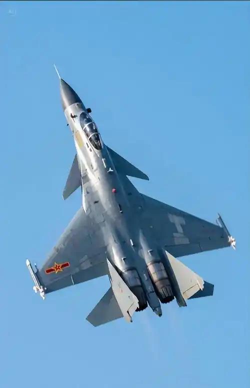 歼16对阵阵风，中国空军飞越6000公里赴埃及，真正亮出的底牌并非战机？

8月