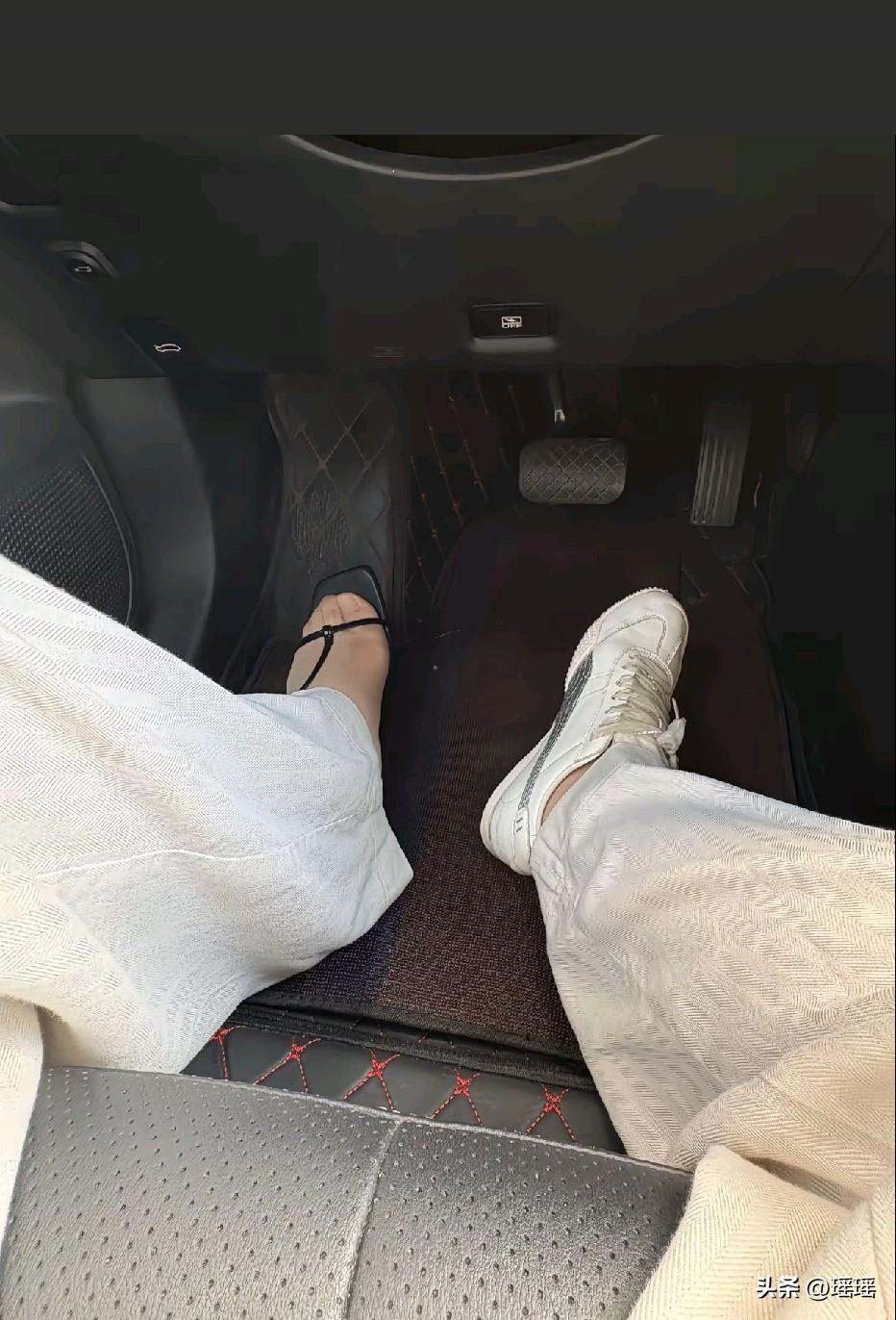 我没猜错的话开的应该是宝马吧