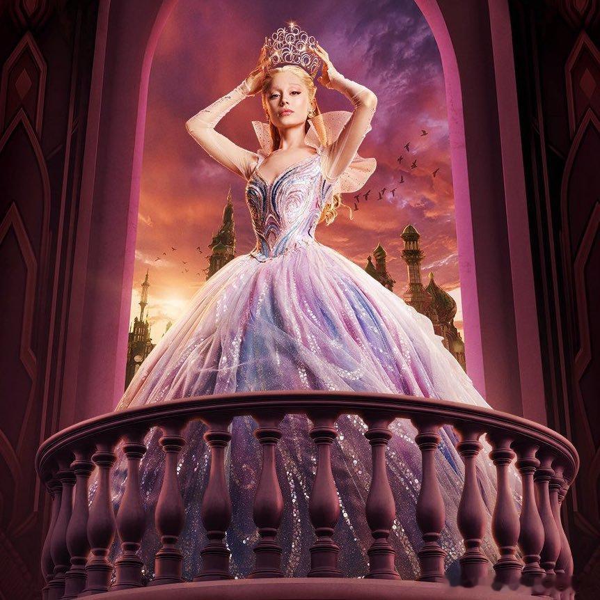 A妹真的是个很好的人，她甚至鼓励和她竞争《魔法坏女巫》Glinda角色的演员 A