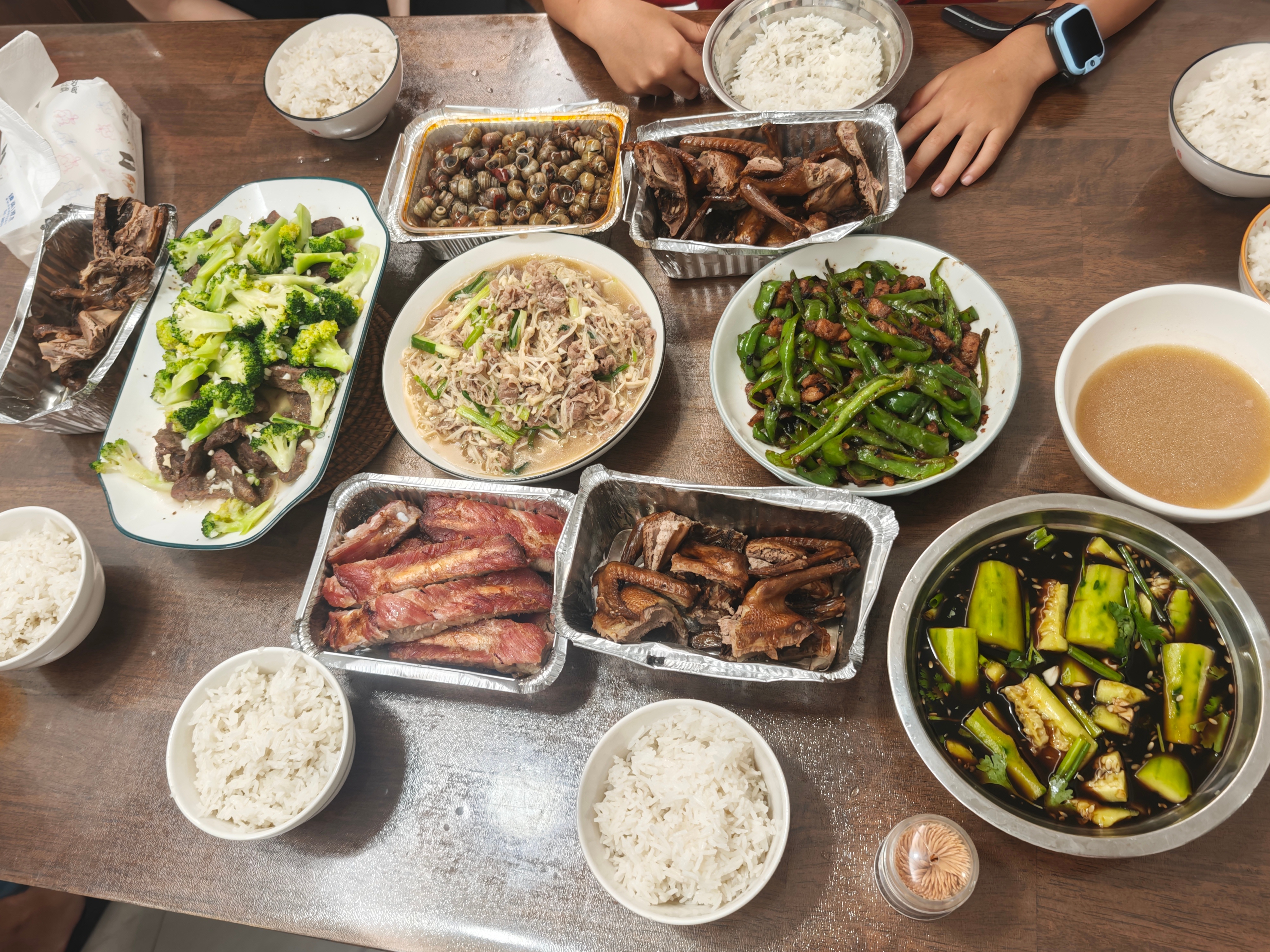 陈哲远 陈哲远吃饭了