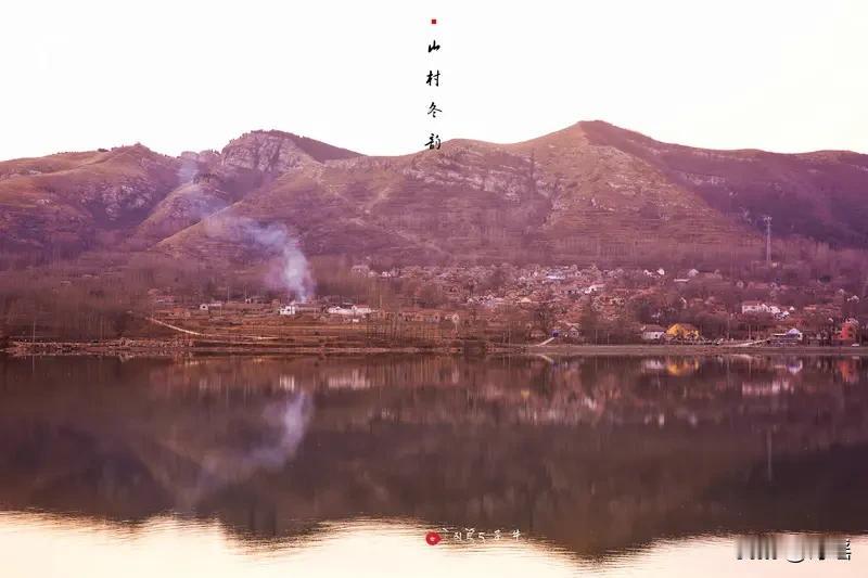 看到“冬去千山秀”上联
感受冬去春来
万物焕发生机意境
对对联如文字游戏
讲究对