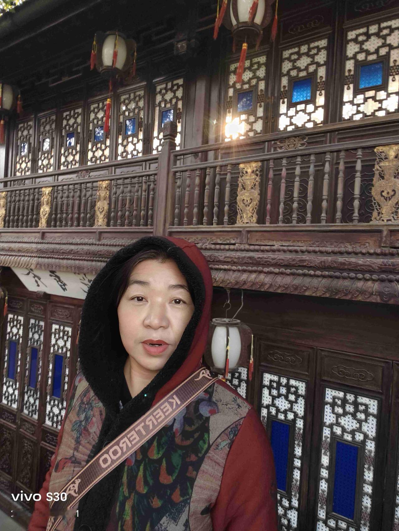 我的今日状态：😁轻松愉快
我这里的天气：☀️晴天今天也很幸福的