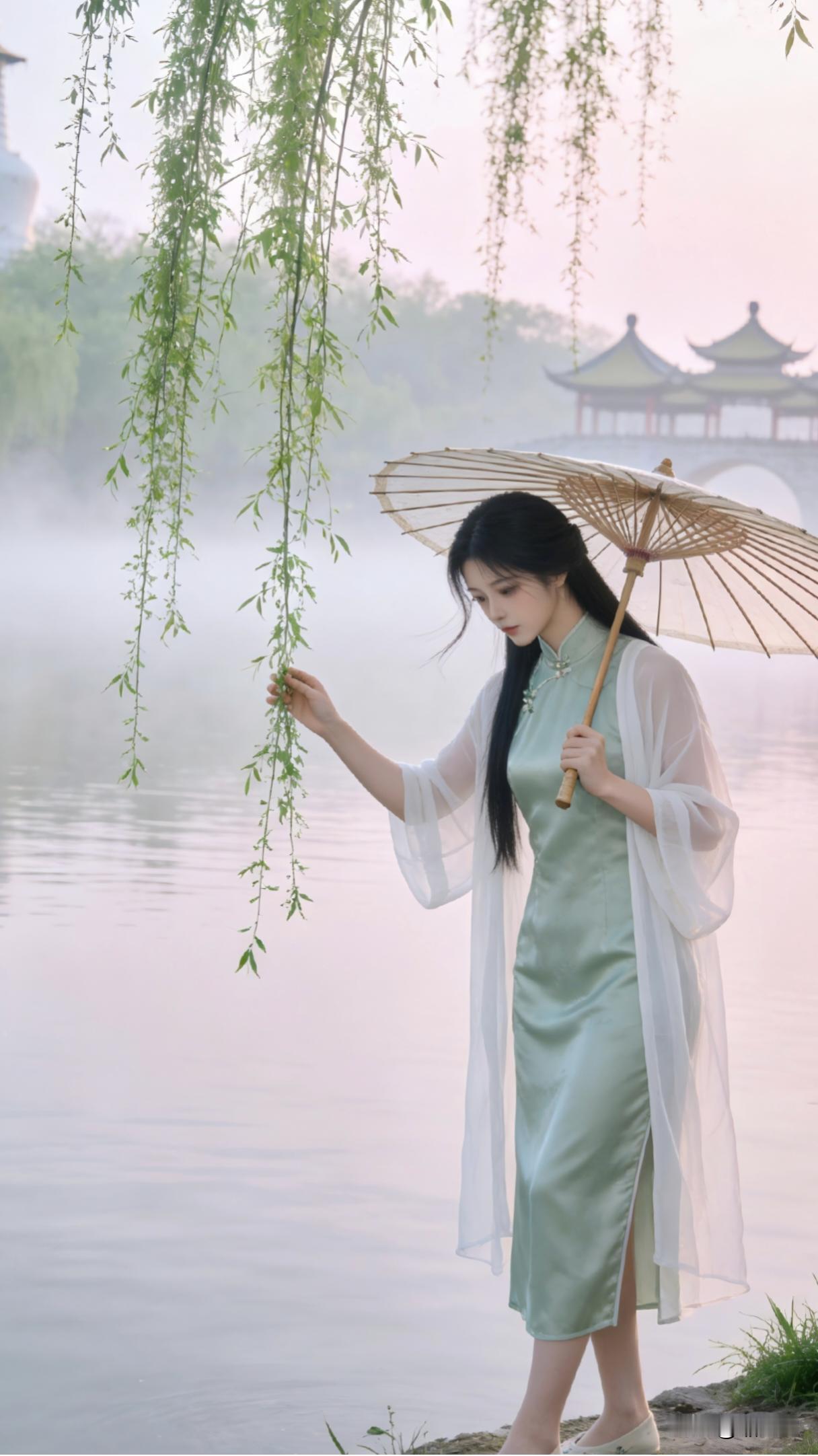 一池烟柳著新雨
几树玉兰落晚香
草色生春 杨柳青春风玉兰