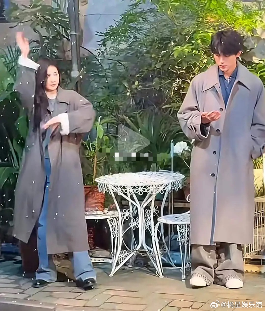 土人凑到一块儿了