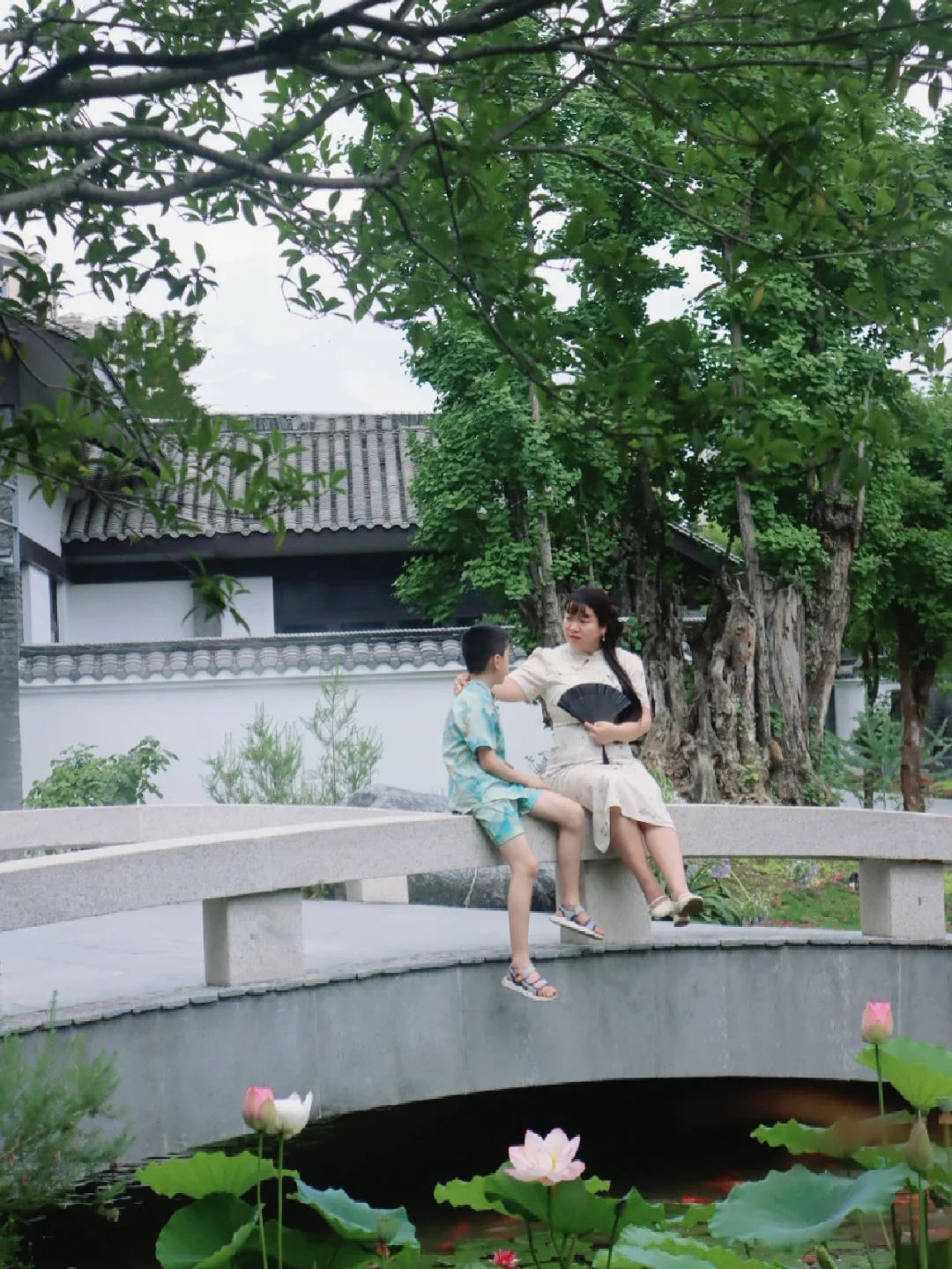 带娃住进水墨画里！园林式古风酒店绝了！