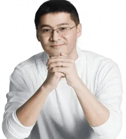 罗翔有句话：“只要不关注任何人的动态，不揣测任何人的想法，不去设想一些没发生的事