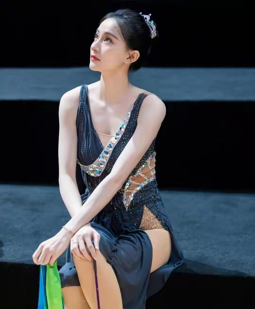 孙杨嘴里的“圈子女神”张豆豆。好奇查了一下，原来孙杨一点都没有夸张，孙杨说张豆豆