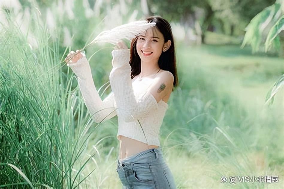 女生回个微笑怎么回？跟着三步走，给对方留下好印象
微信上收到女生微笑时，可以选择