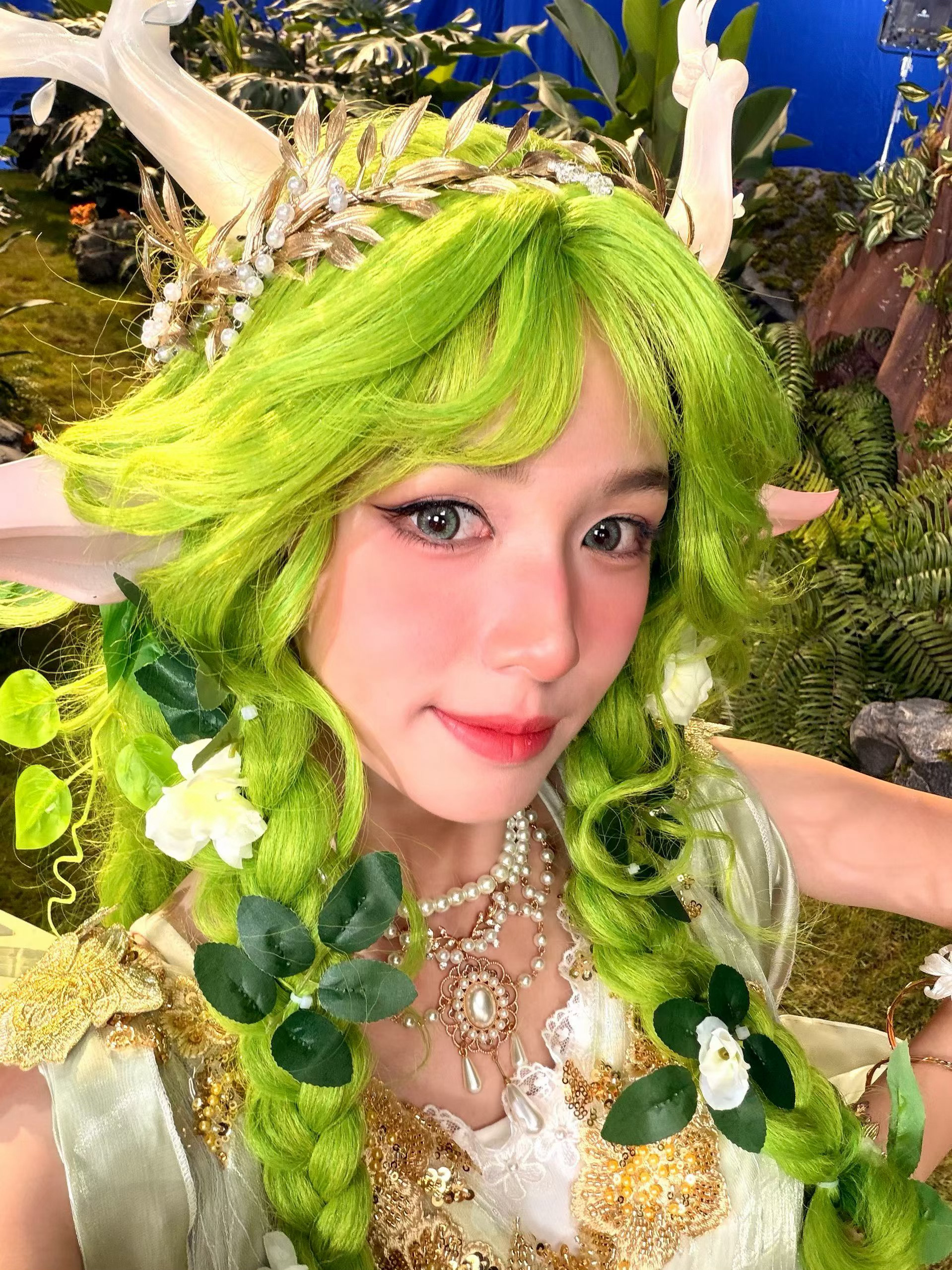 周也[超话]kk的星朋友 也子化身小精灵🧚 ​​​