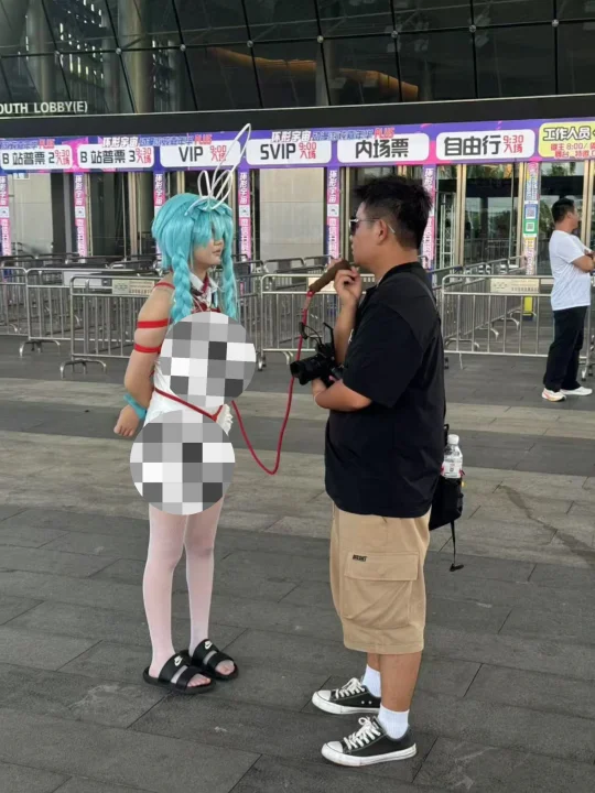 不是 深圳漫展这么玩的吗？
