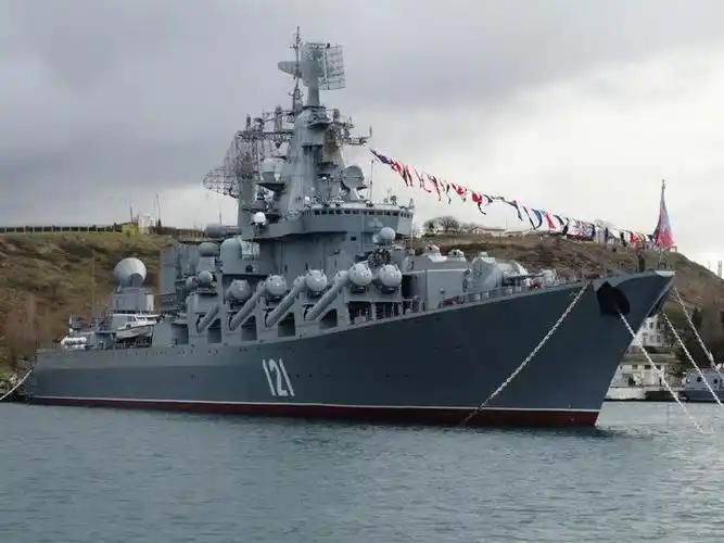 突发！克里米亚火光冲天，黑海舰队 3 艘军舰瘫痪，乌情报部门立头功

4月18号