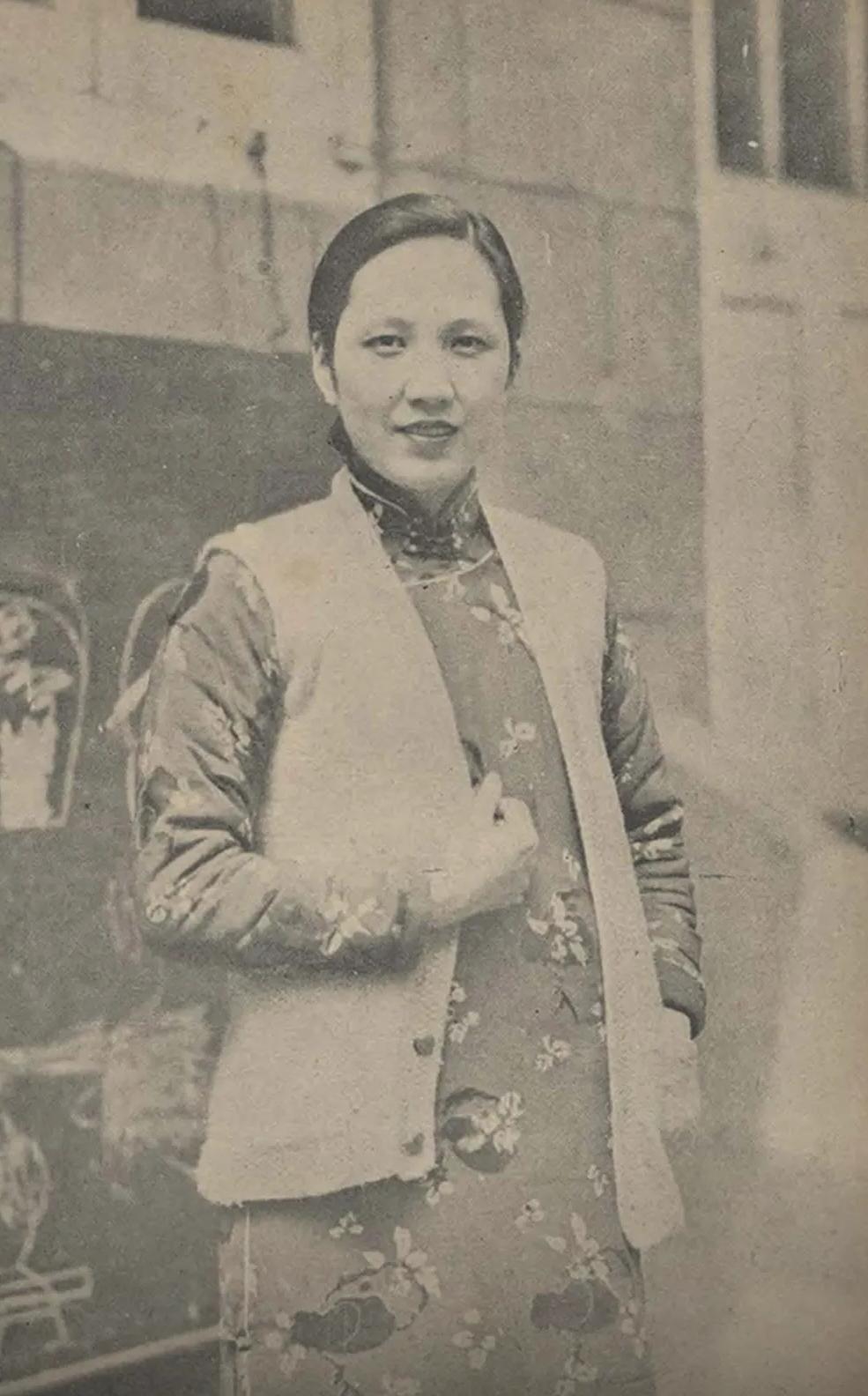 林楚楚，原名林美意，1904年生于加拿大温哥华，祖籍广东新会，1979年于香港辞