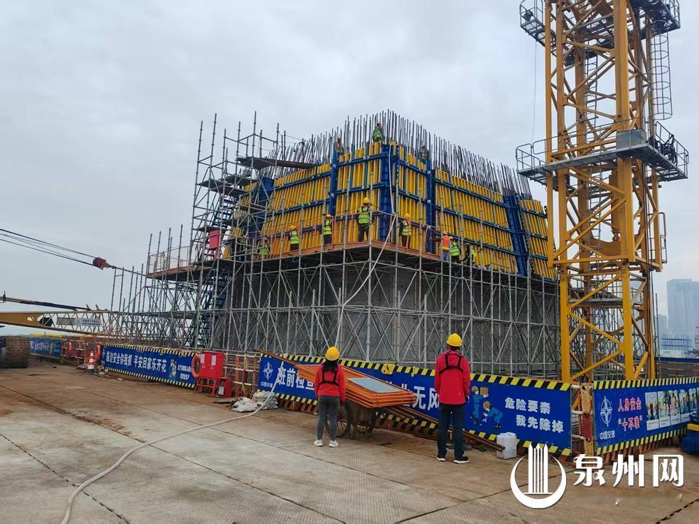 一桥架南北 环湾启新程：百崎大桥见证泉州城市进阶新脉动
 
近日，泉州百崎通道工