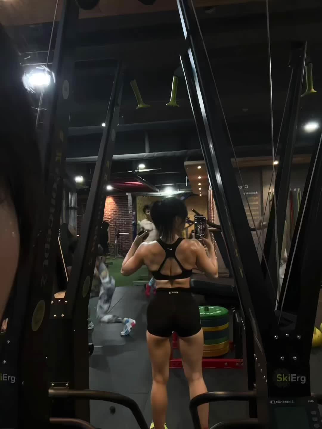腿和灌铅一样