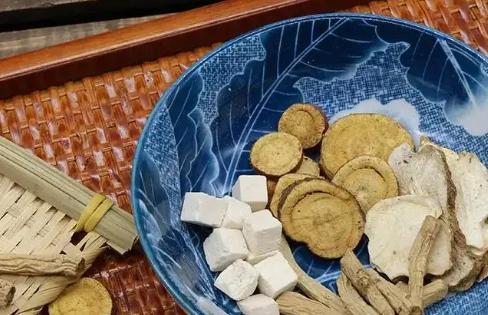 男性状态不振，根源多是阳气不足、命门火衰







有一位伤精十多年的男士朋