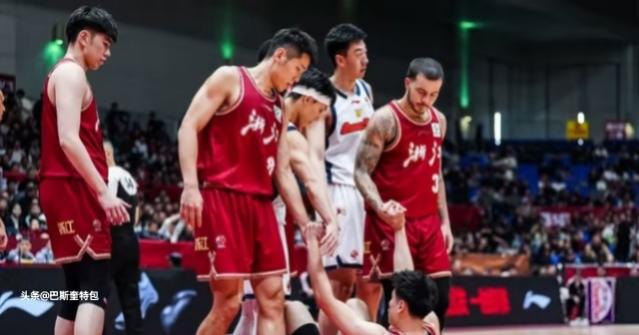 12月18号，CBA官方发了个公告，就浙江稠州俱乐部还有义乌赛区违反“青少年友好