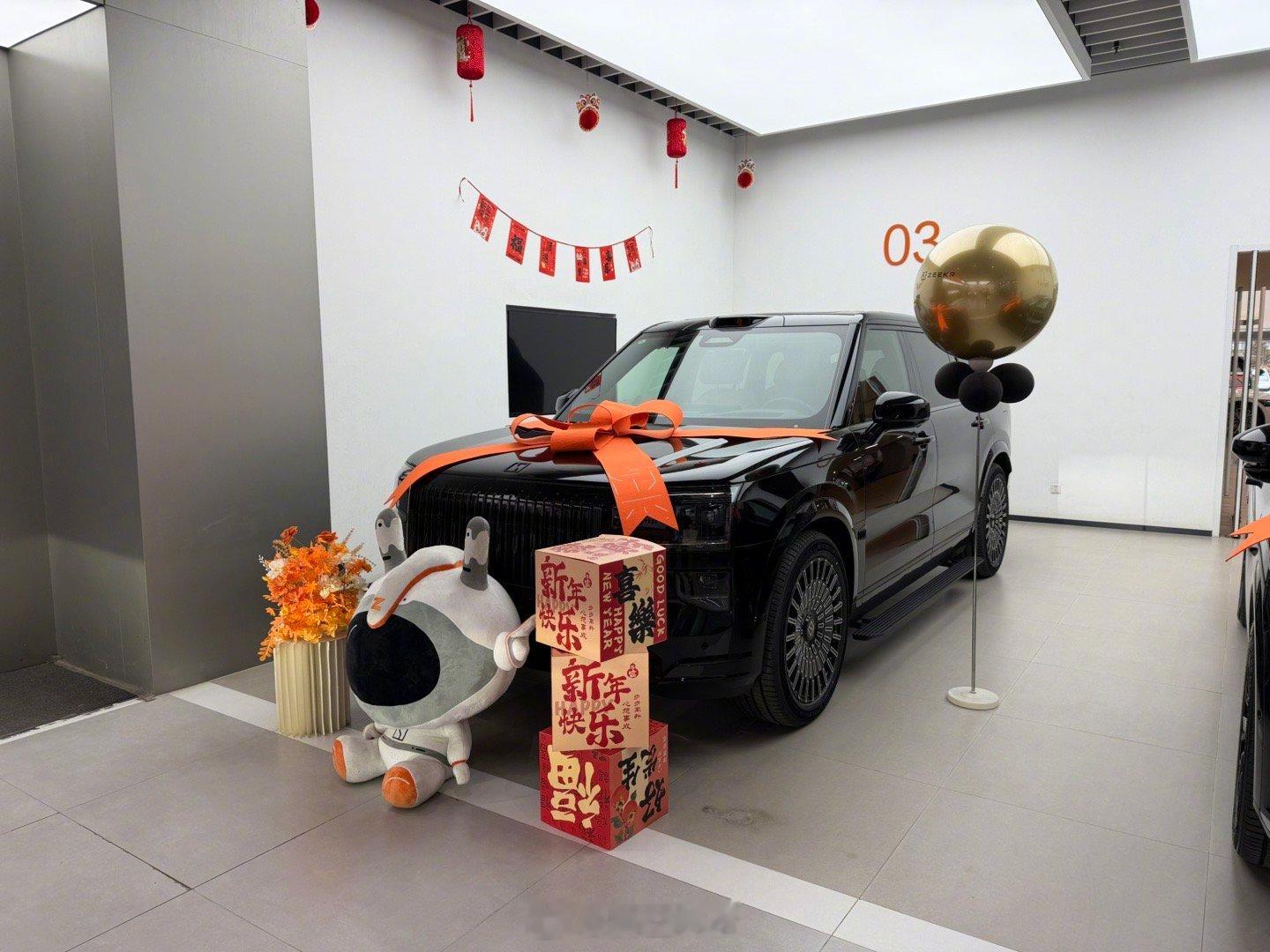 为了48V稳定杆等了3个月终于到了，车如何暂且不评价，纯粹为外观买单极氪9X