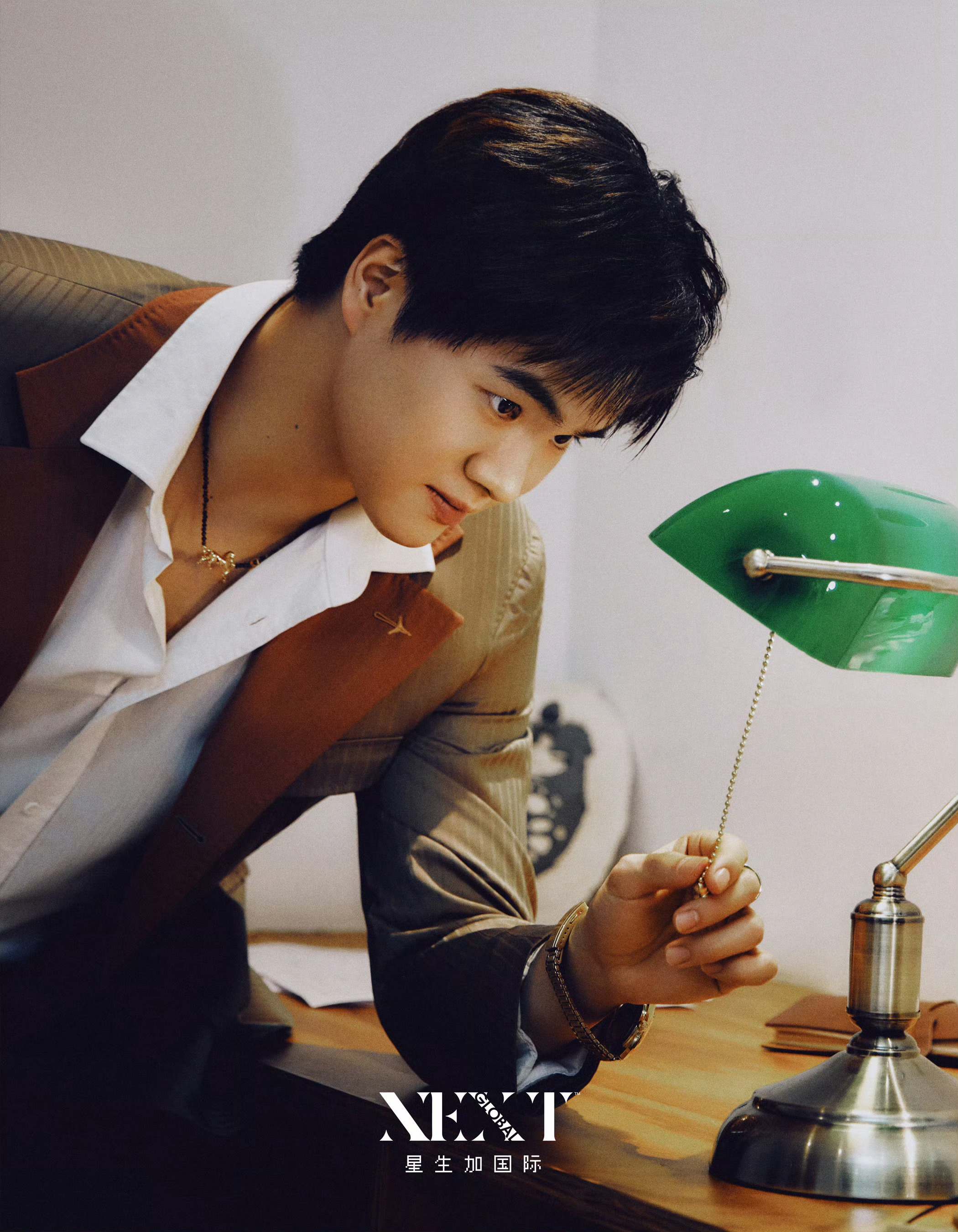 好漂亮啊梁伟铿白色情人节特刊