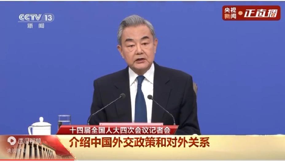 王毅部长的话很有道理。
拳头硬不代表道理硬，世界不能退回丛林法则。
但，这话对于