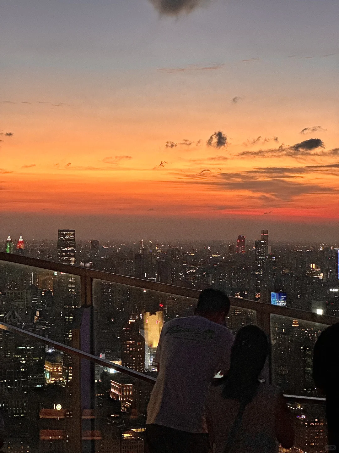 在上海遇到了我的人生晚霞…🌄