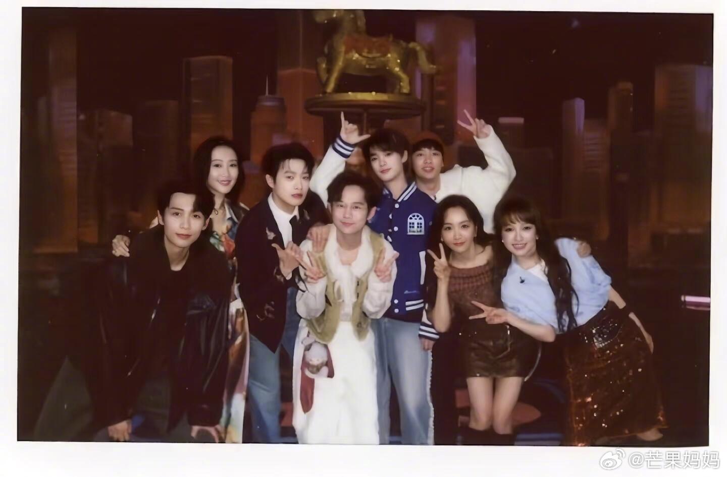 大侦探十周年评论区，拥有一群全世界最爱这个节目的嘉宾，常青又长青🥹 