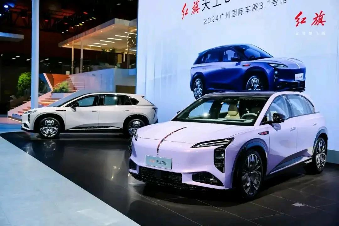 雷军懵了，小鹏和李想晕了，余承东和王传福也彻底震惊了，广州车展上的红旗天工08太