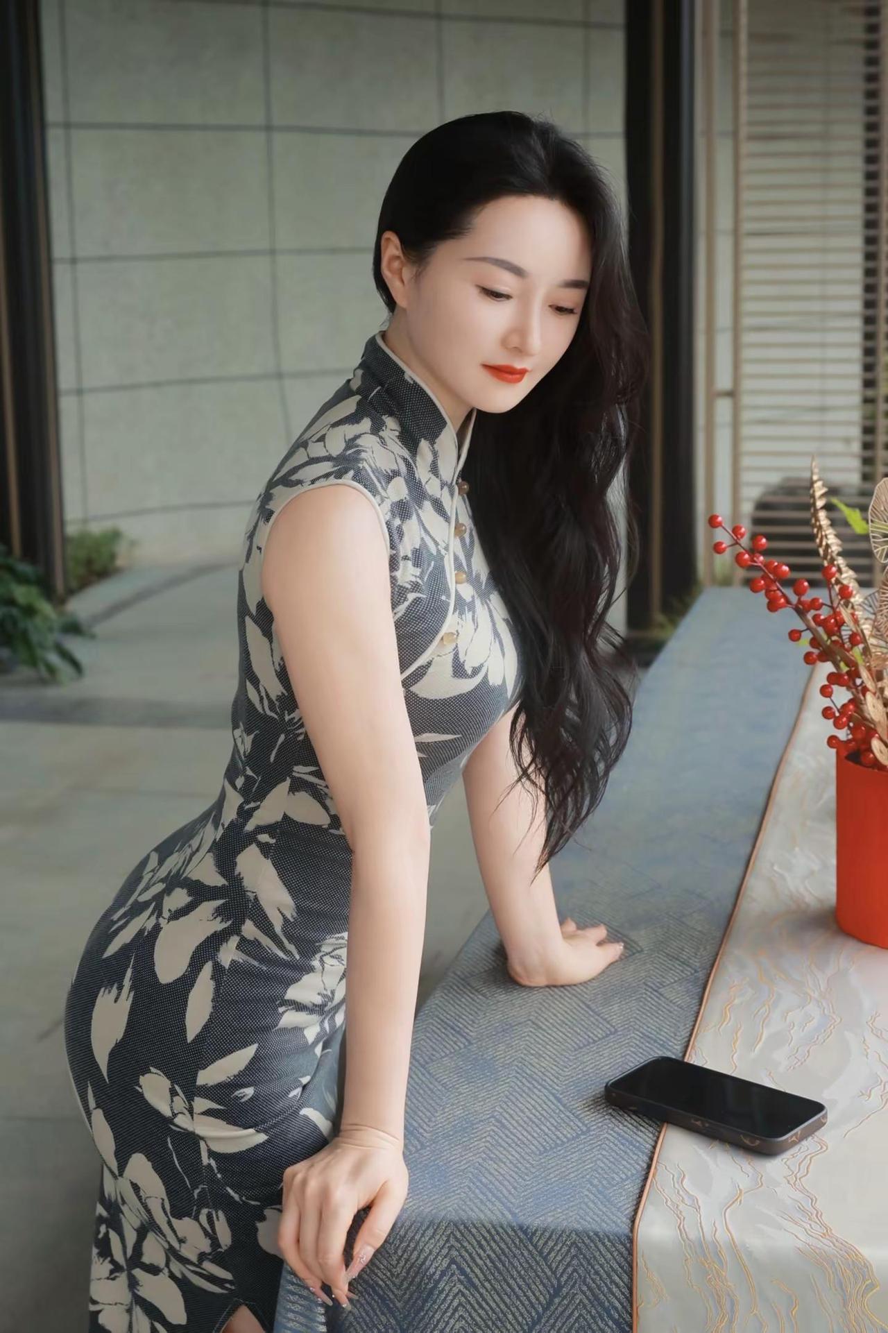 难驯难逢风情带刺明媚感穿搭 旗袍 身材