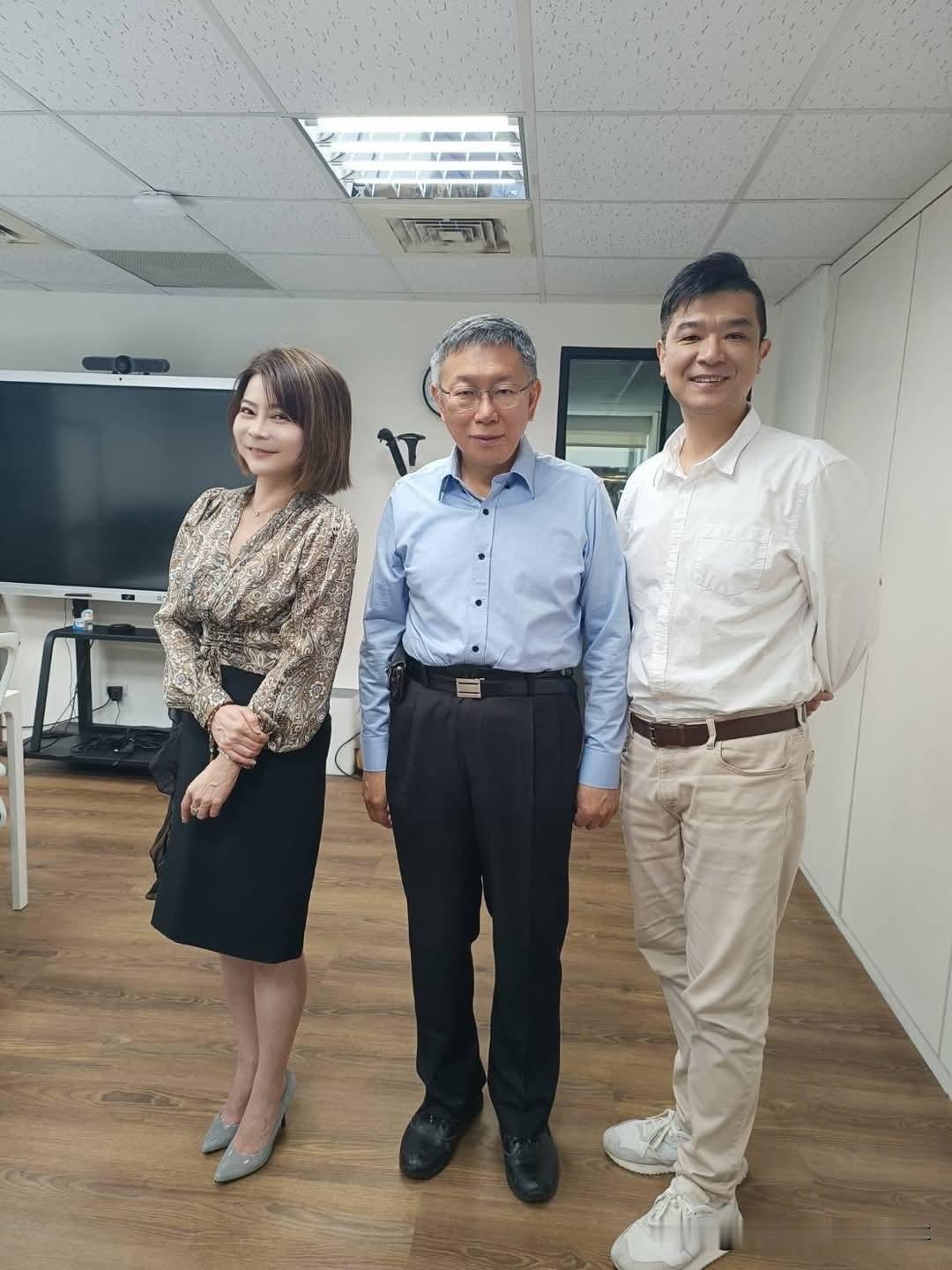 幻想做议员夫人的TVBS主播钱怡君
被两岸网友戏称为川岛钱子的TVBS主播钱怡君