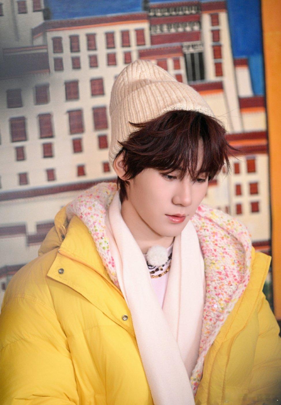 张真源万物皆可哥张真源万物皆可哥实锤！没扎裤脚慌得跟蚂蟥打招呼，这波操作也太接地