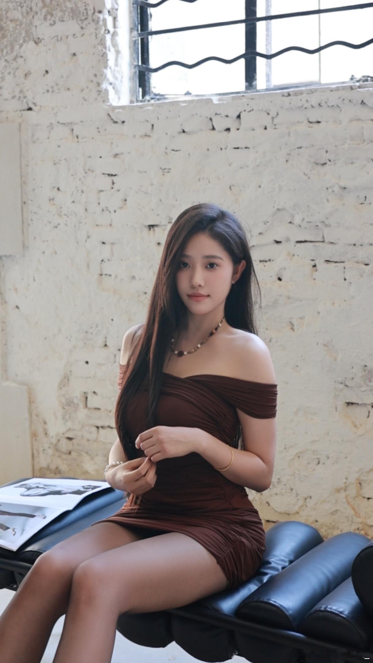 还得是姐姐吧？ ​​​