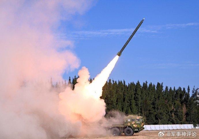 正义使命2025演习高清大图【东部战区组织对台岛相关海域实弹射击】12月30日，