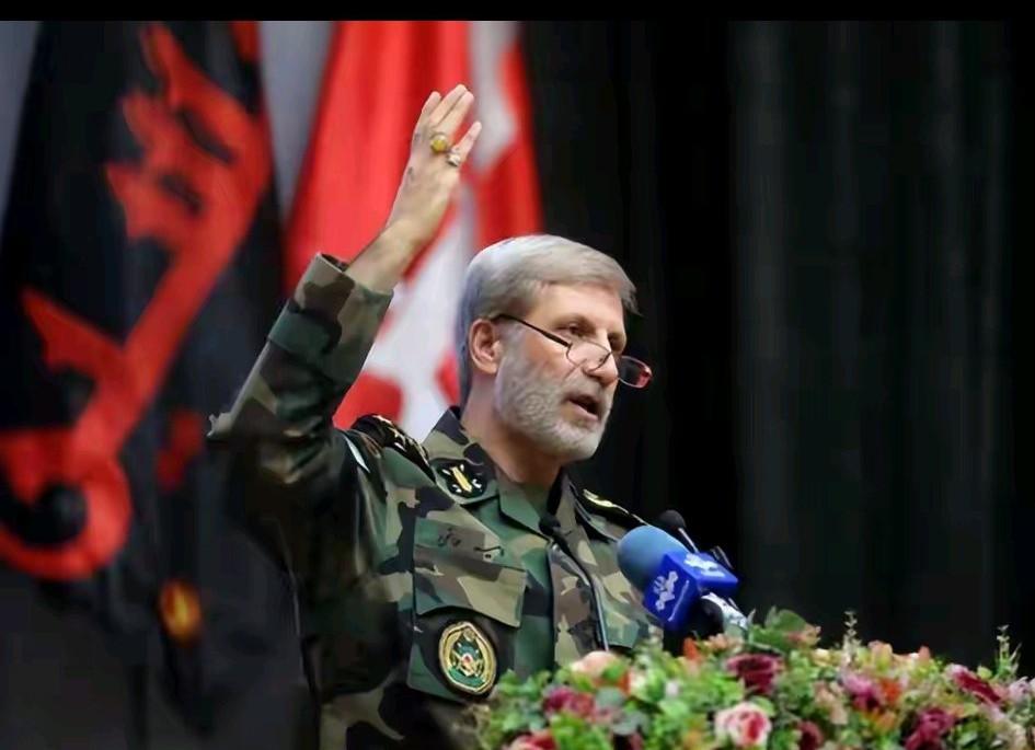 伊朗已经做出了很大的让步，不想让地区冲突在这儿爆发。应说做出承诺，不搞核武器，稀