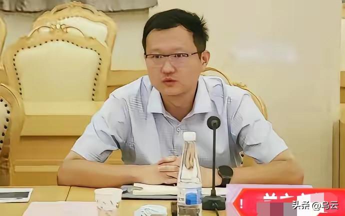 2026年3月24日晚，信达证券女研究员唐婵玉在上海出差期间，指控遭研究所所长左