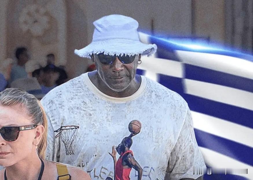 据《Greek City Times》报道，NBA传奇迈克尔-乔丹在希腊最知名的