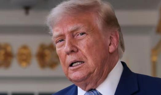 既然美国不仁，那就别怪中国不义。美国把军火塞进台湾，那中国完全可以大大方方把装备