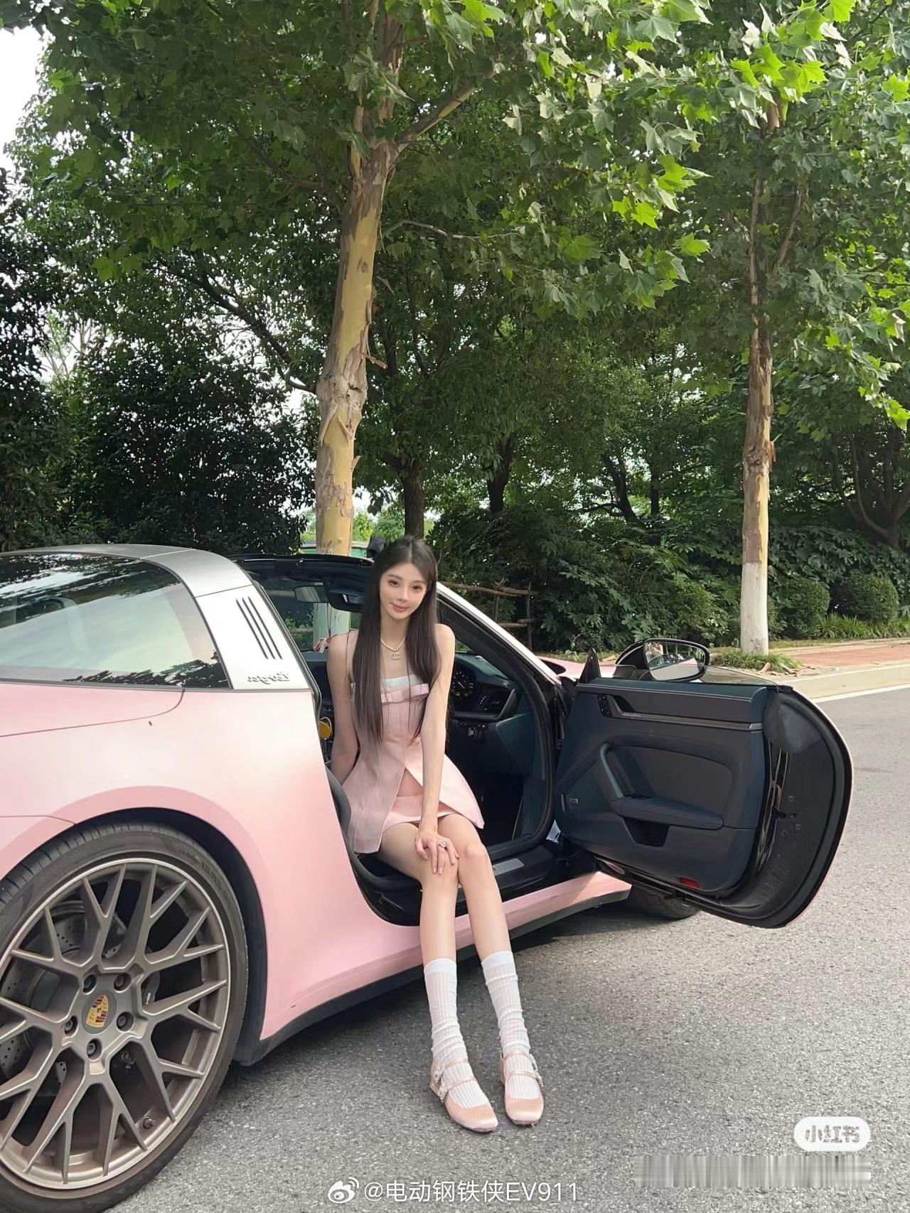 #保时捷[超话]#911 targa 与美女小姐姐们 ​​​