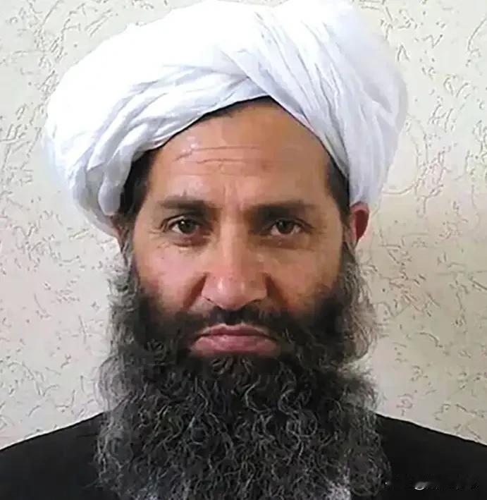 刚出炉的重磅消息！阿富汗塔利班最高领导人阿洪扎达突然发声，宣称阿富汗已步入“全面