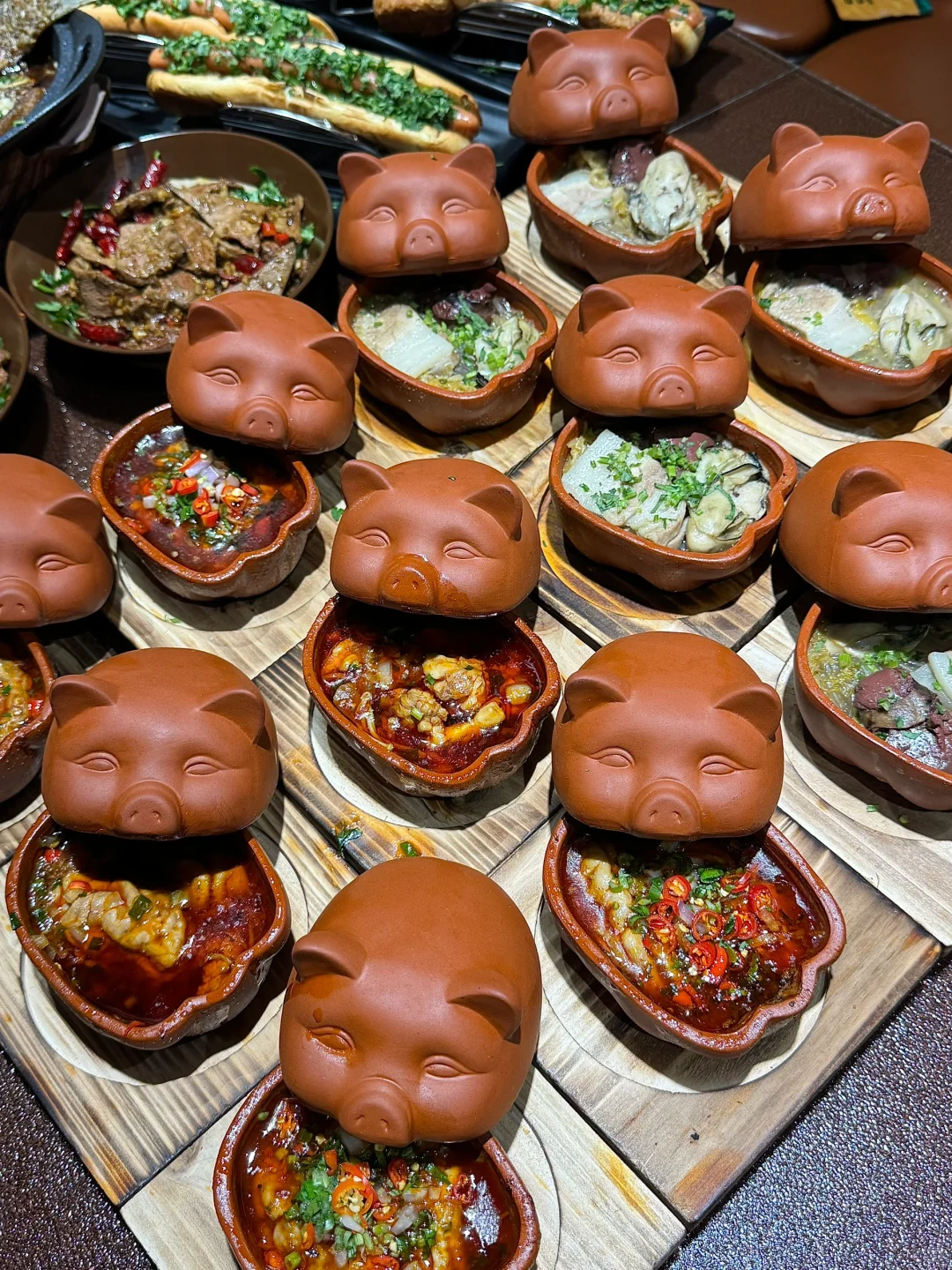 卧槽卧槽！！！！我被一群小猪包围了！！！